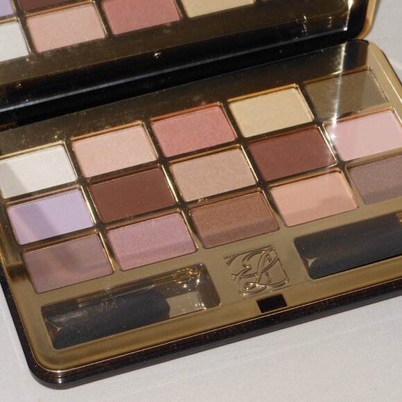 new Estee Lauder Deluxe Pure Color eye shadow palettes - Picture 3 of 4